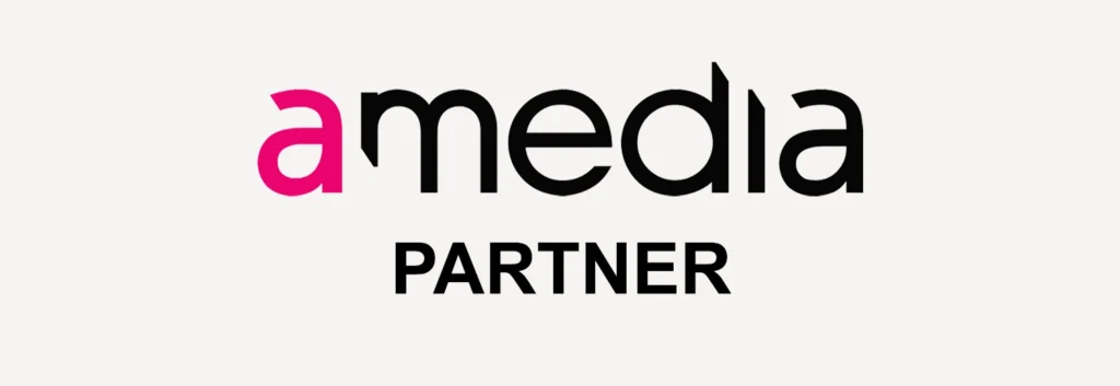 Ammedia partnerlogo på hvit bakgrunn.